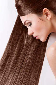 Farba do włosów SANOTINT SENSITIVE – 84 CIEMNY BLOND - Ultradelikatna farba do włosów na bazie naturalnych składników